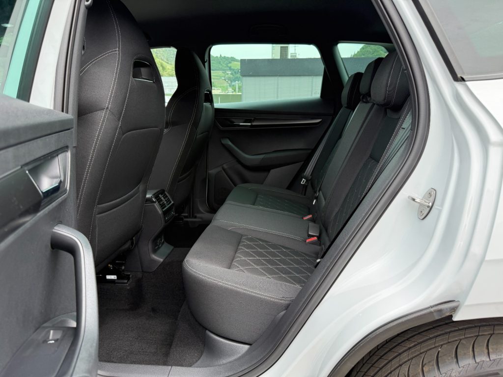 SKODA Karoq 1.5 TSI DSG SportLine GANCIO Matrix Cam Smart Link - 5