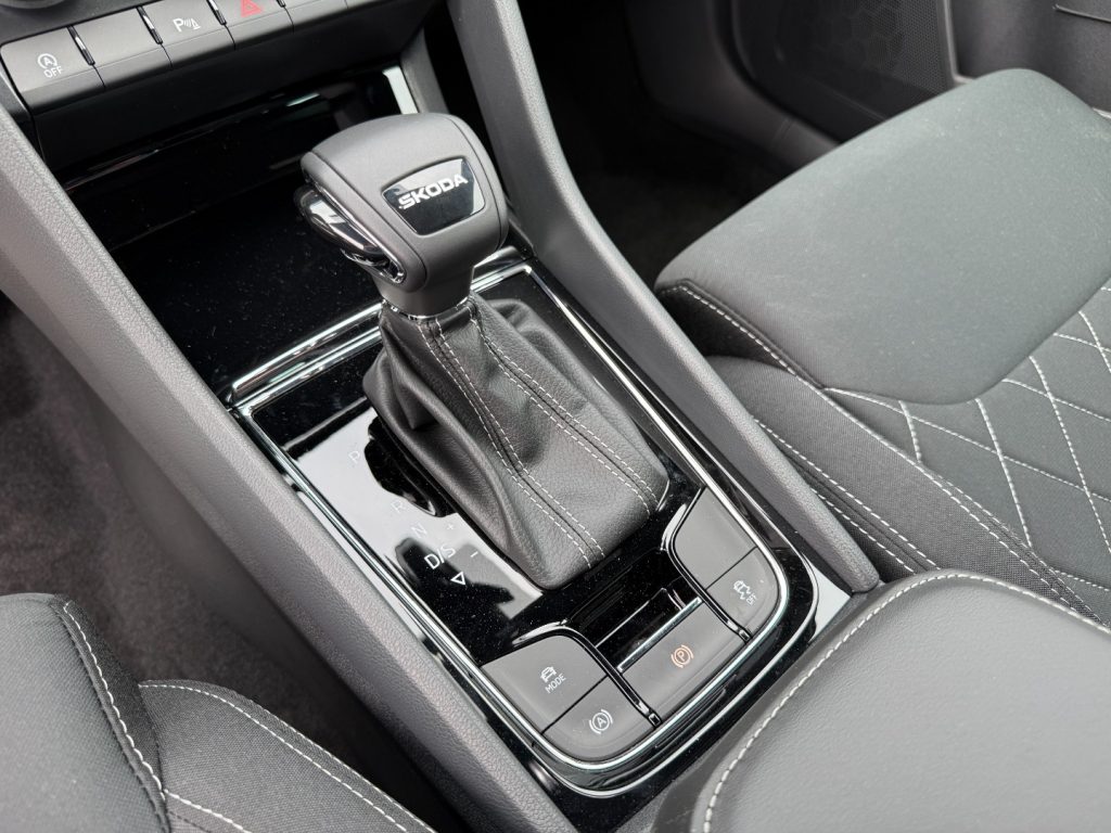 SKODA Karoq 1.5 TSI DSG SportLine GANCIO Matrix Cam Smart Link - 18