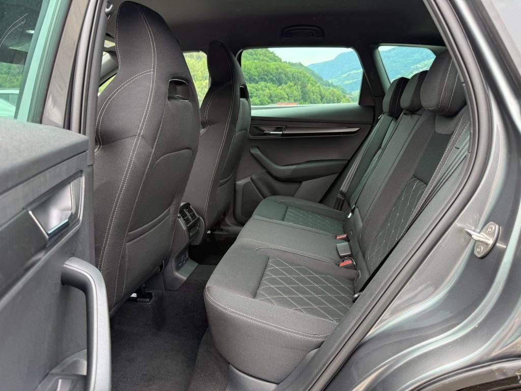 SKODA Karoq 1.5 TSI DSG SportLine GANCIO Matrix Cam Smart Link - 5