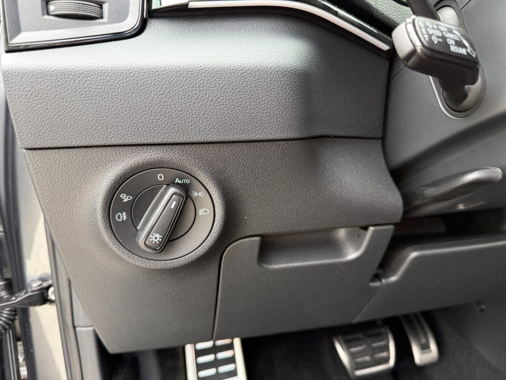 SKODA Karoq 1.5 TSI DSG SportLine GANCIO Matrix Cam Smart Link - 15
