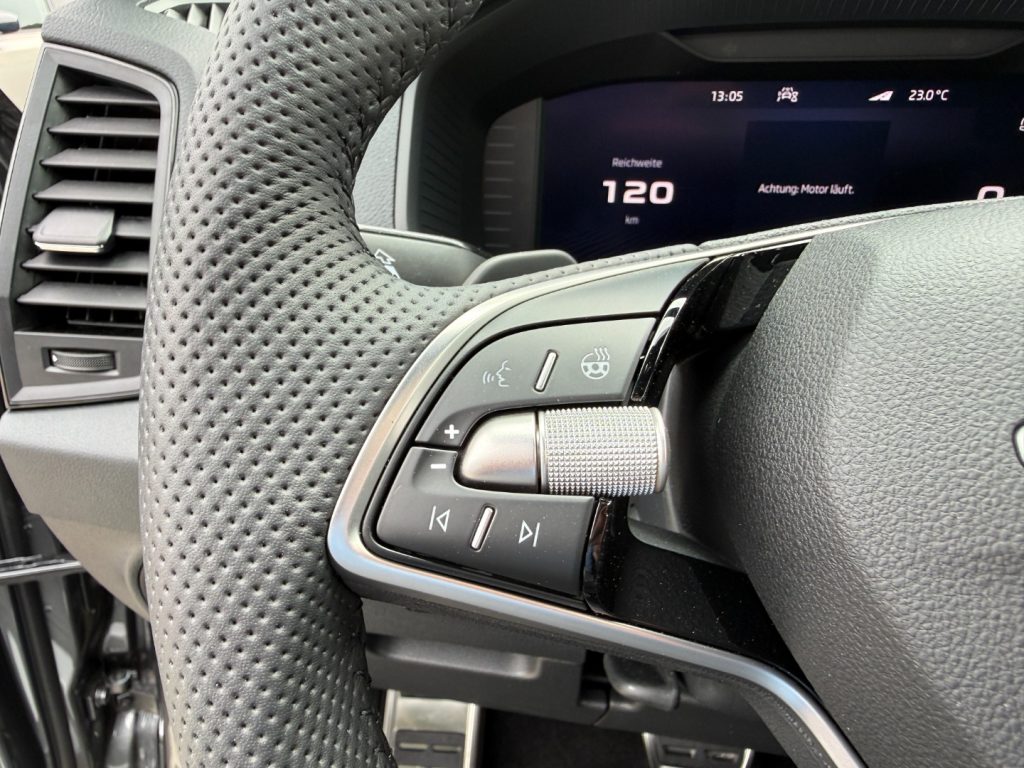 SKODA Karoq 1.5 TSI DSG SportLine GANCIO Matrix Cam Smart Link - 8