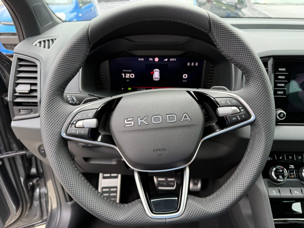 SKODA Karoq 1.5 TSI DSG SportLine GANCIO Matrix Cam Smart Link - 6