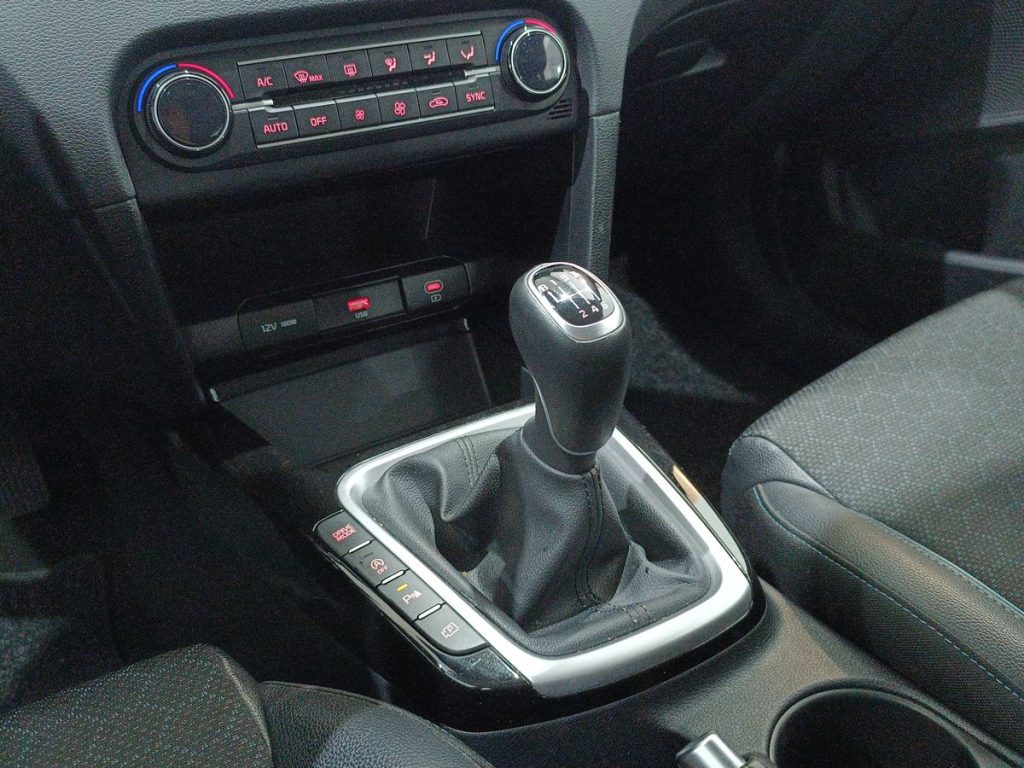 KIA XCeed 1.5 T-GDi 160 CV MHEV iMT Style - 8