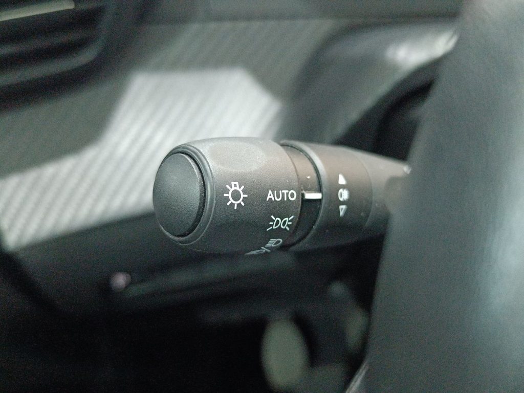 PEUGEOT 208 PureTech 75 Stop&Start 5 porte Active - 19