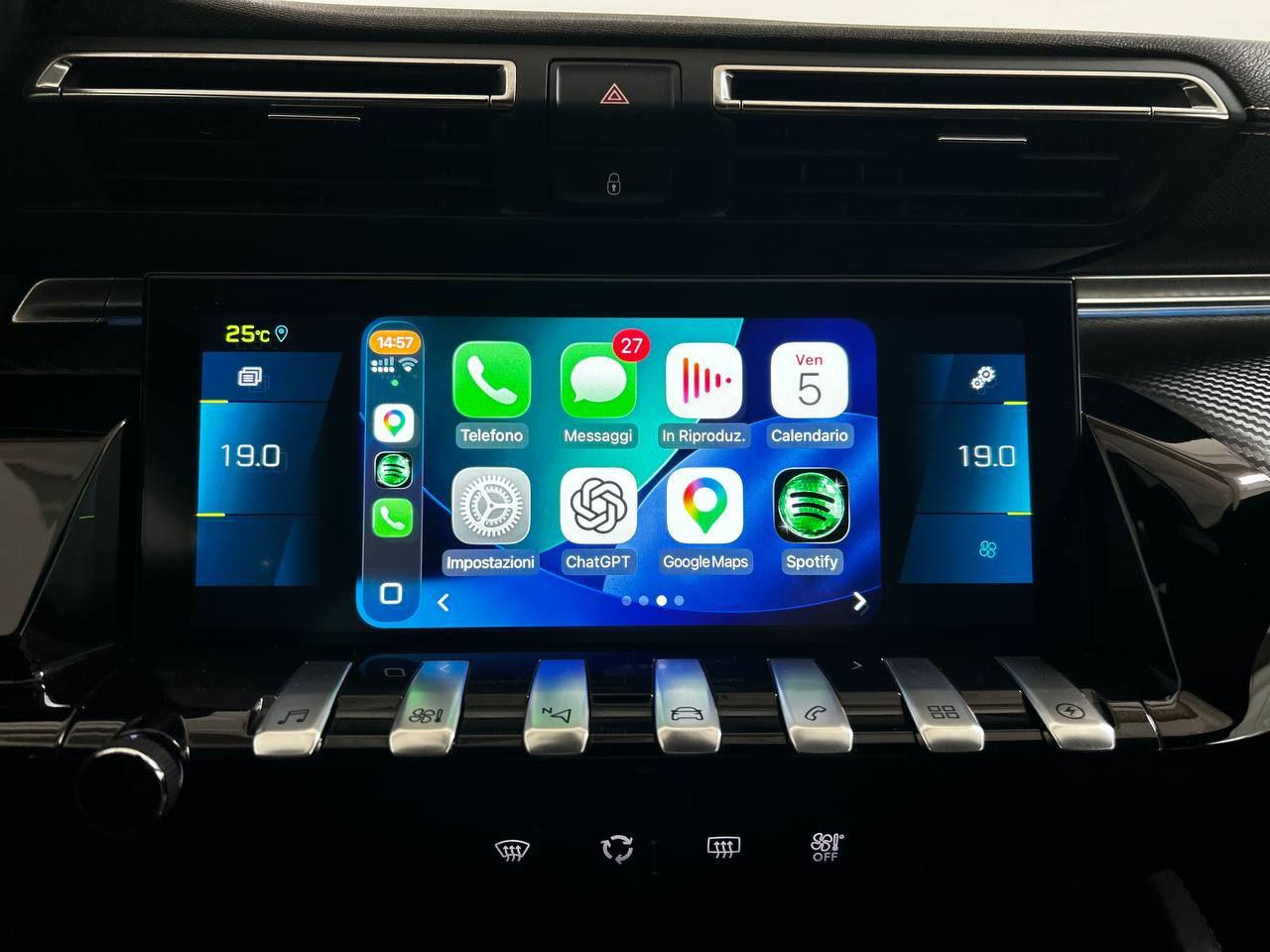PEUGEOT 508 Plug-in Hybrid 225 e-EAT8 SW GT TETTO APRIBILE - 24