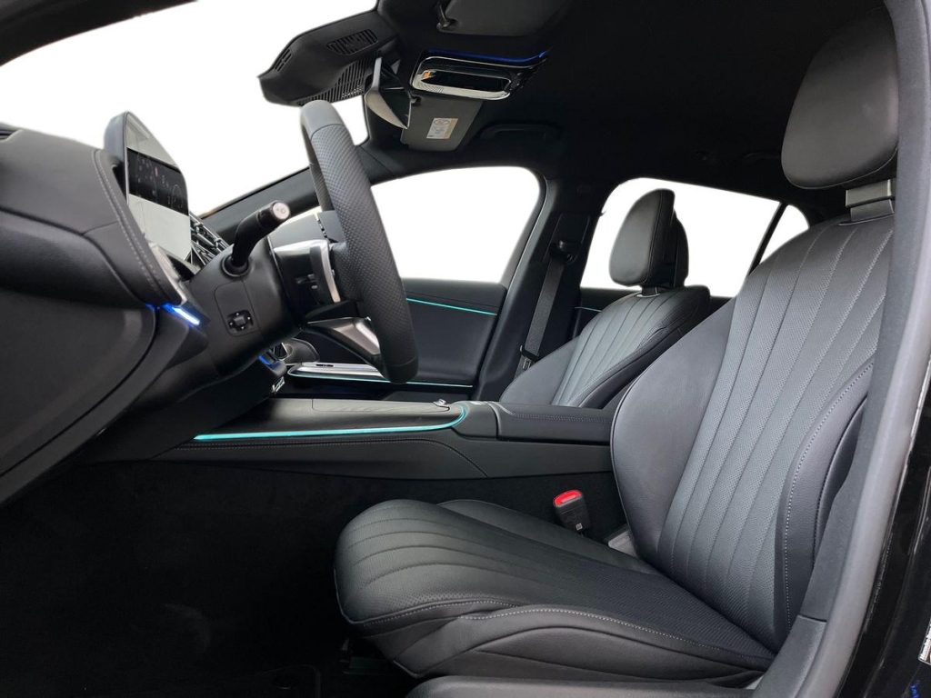 MERCEDES-BENZ E 220 d Mild hybrid 4Matic S.W. AMG Line PREMIUM - 10