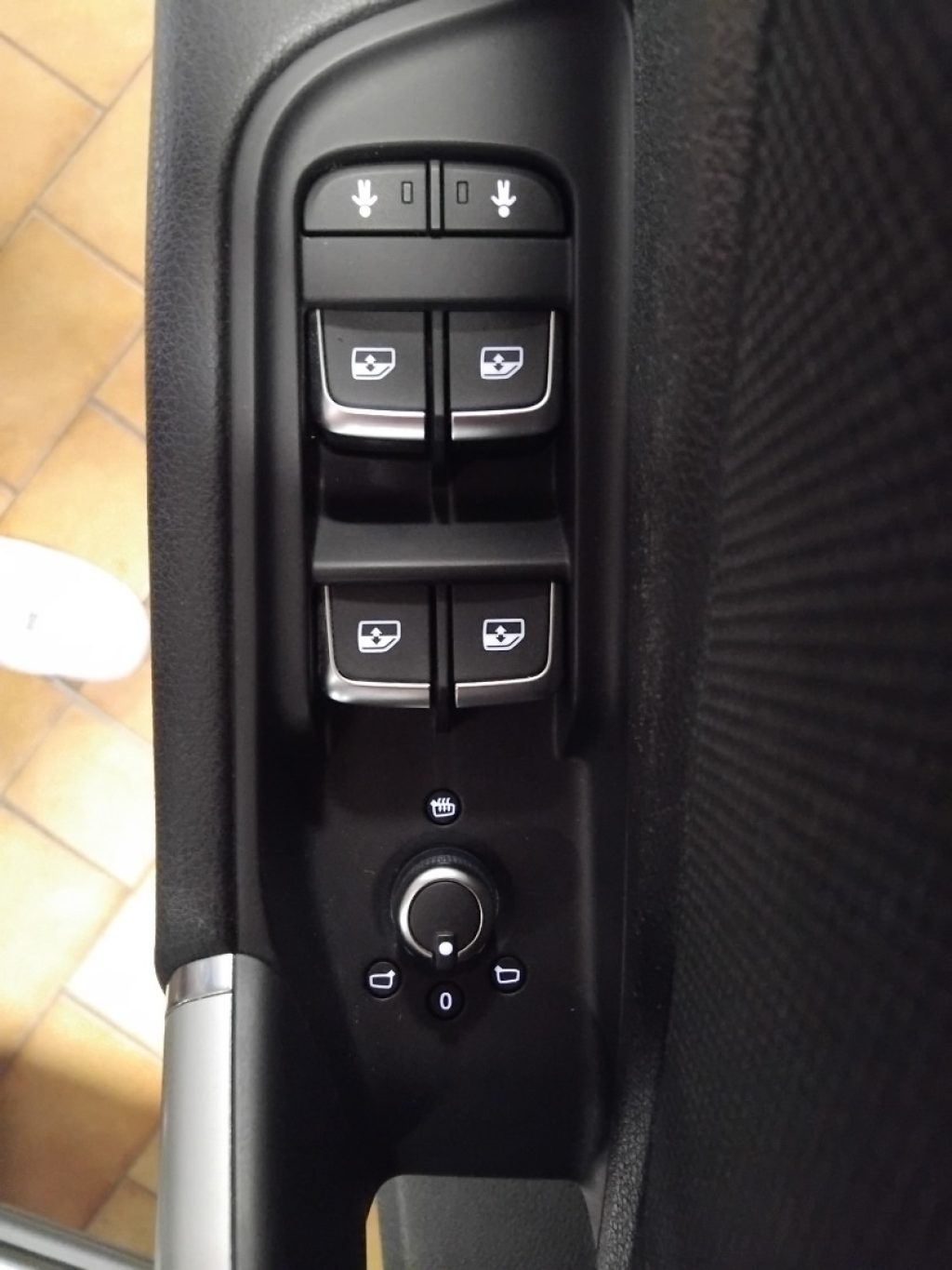 AUDI Q2 35 TDI S tronic Identity Black MATRIX 19 - 16