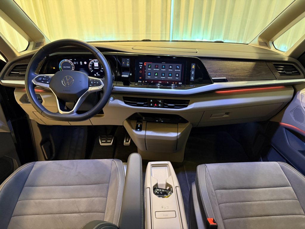 VOLKSWAGEN Multivan 1.5 PHEV DSG 4Motion Style 7P 19Matrix Pano - 6