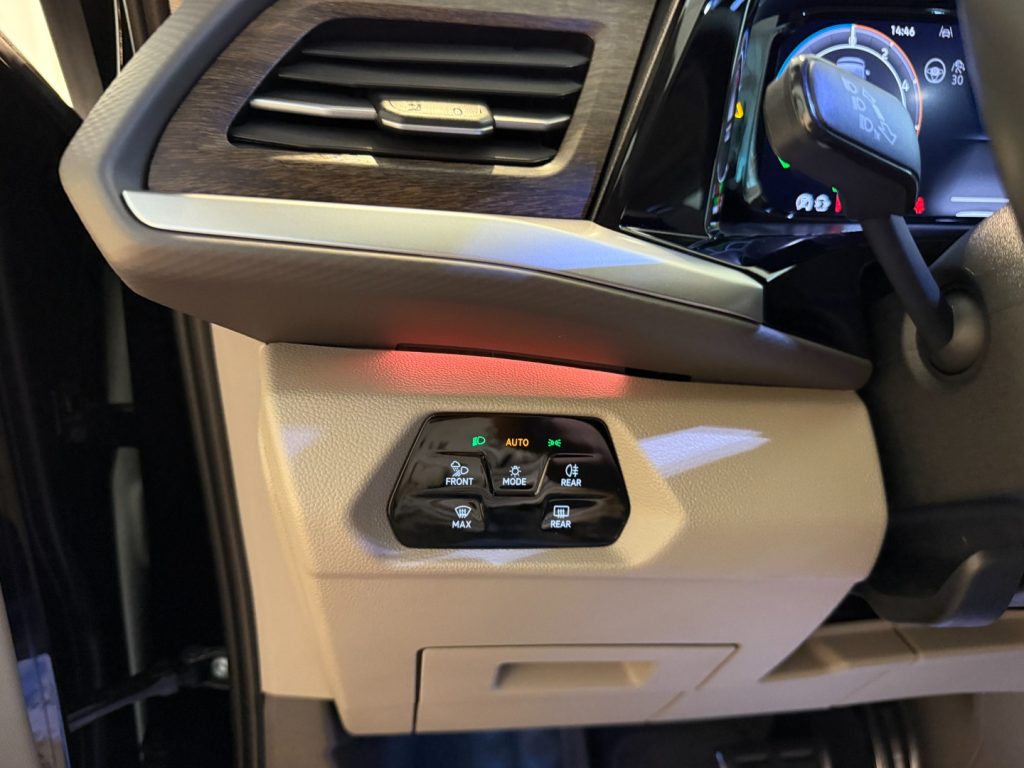 VOLKSWAGEN Multivan 1.5 PHEV DSG 4Motion Style 7P 19Matrix Pano - 9