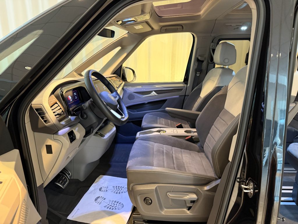 VOLKSWAGEN Multivan 1.5 PHEV DSG 4Motion Style 7P 19Matrix Pano - 4