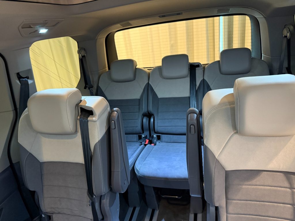 VOLKSWAGEN Multivan 1.5 PHEV DSG 4Motion Style 7P 19Matrix Pano - 19