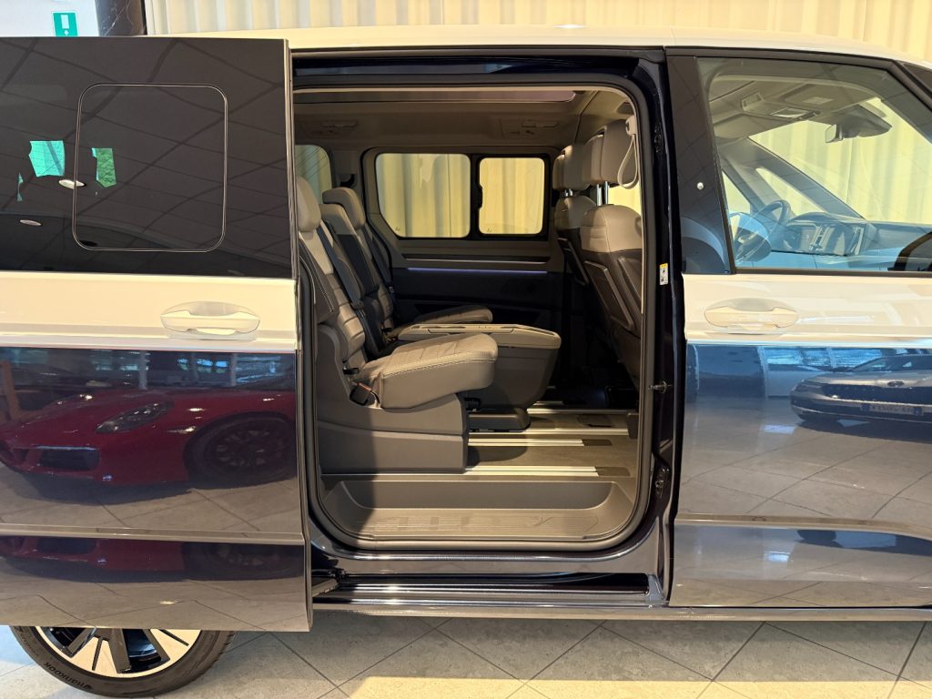 VOLKSWAGEN Multivan 1.5PHEV DSG 4M BiColor Style 7P 19Matrix Pano - 5