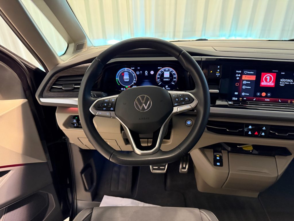 VOLKSWAGEN Multivan 1.5PHEV DSG 4M BiColor Style 7P 19Matrix Pano - 7