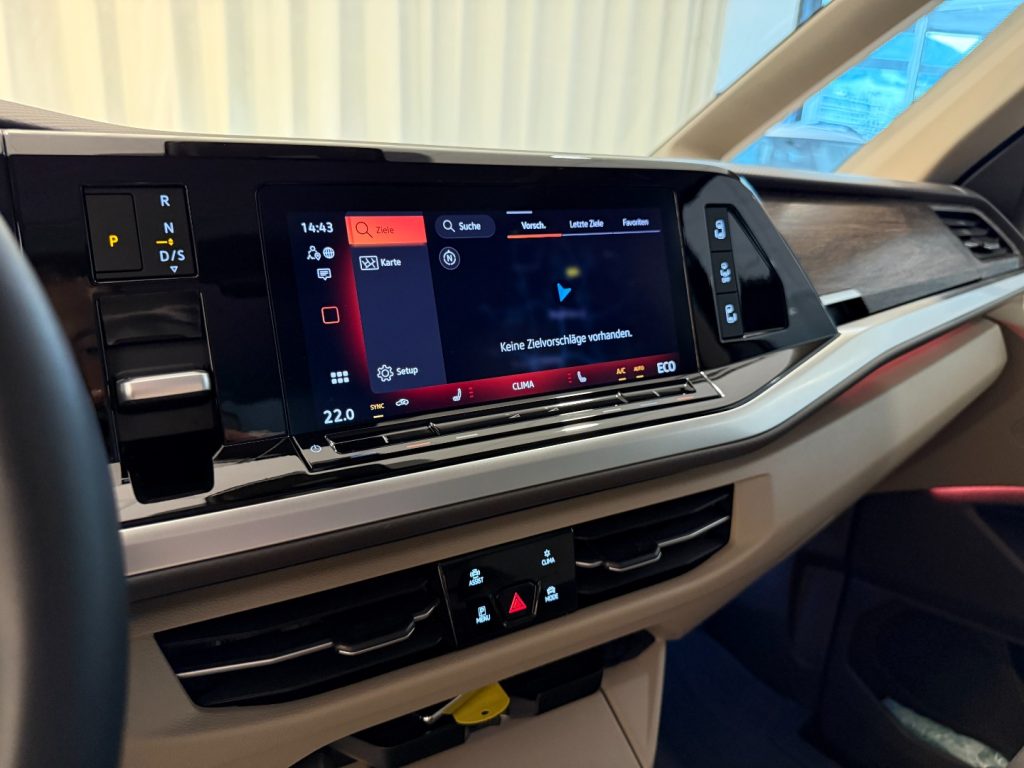 VOLKSWAGEN Multivan 1.5PHEV DSG 4M BiColor Style 7P 19Matrix Pano - 14