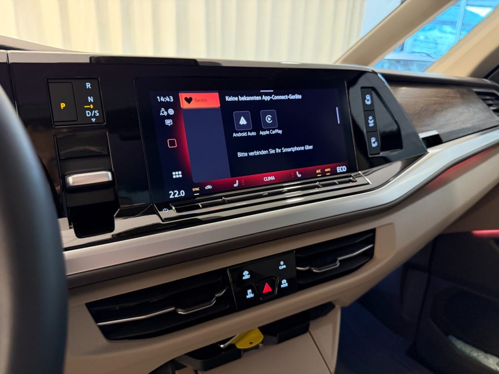 VOLKSWAGEN Multivan 1.5PHEV DSG 4M BiColor Style 7P 19Matrix Pano - 15
