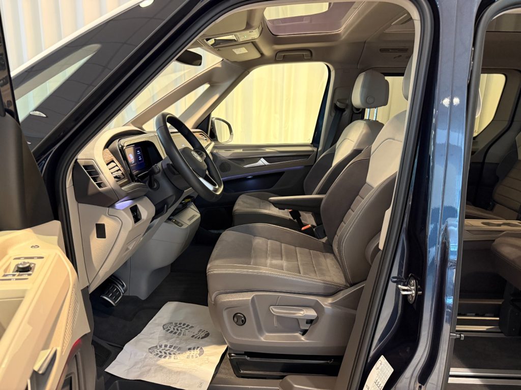 VOLKSWAGEN Multivan 1.5PHEV DSG 4M BiColor Style 7P 19Matrix Pano - 4