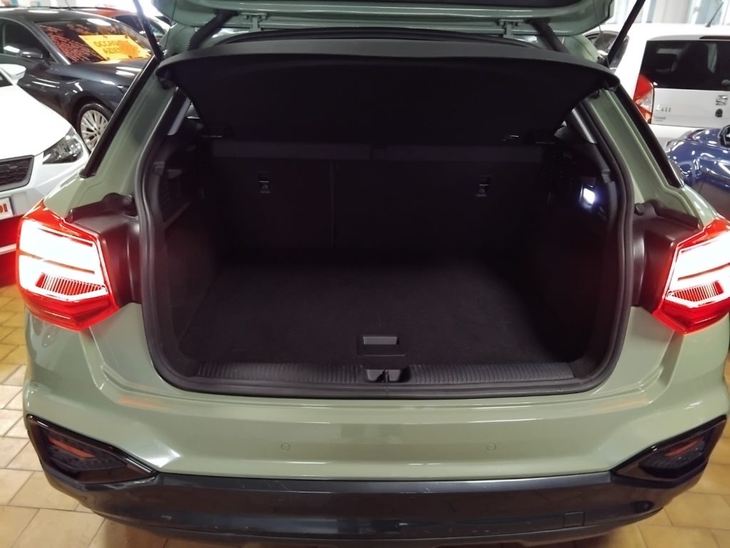 AUDI Q2 35 TFSI S tronic Admired Advanced MATRIX VIDEO - 10