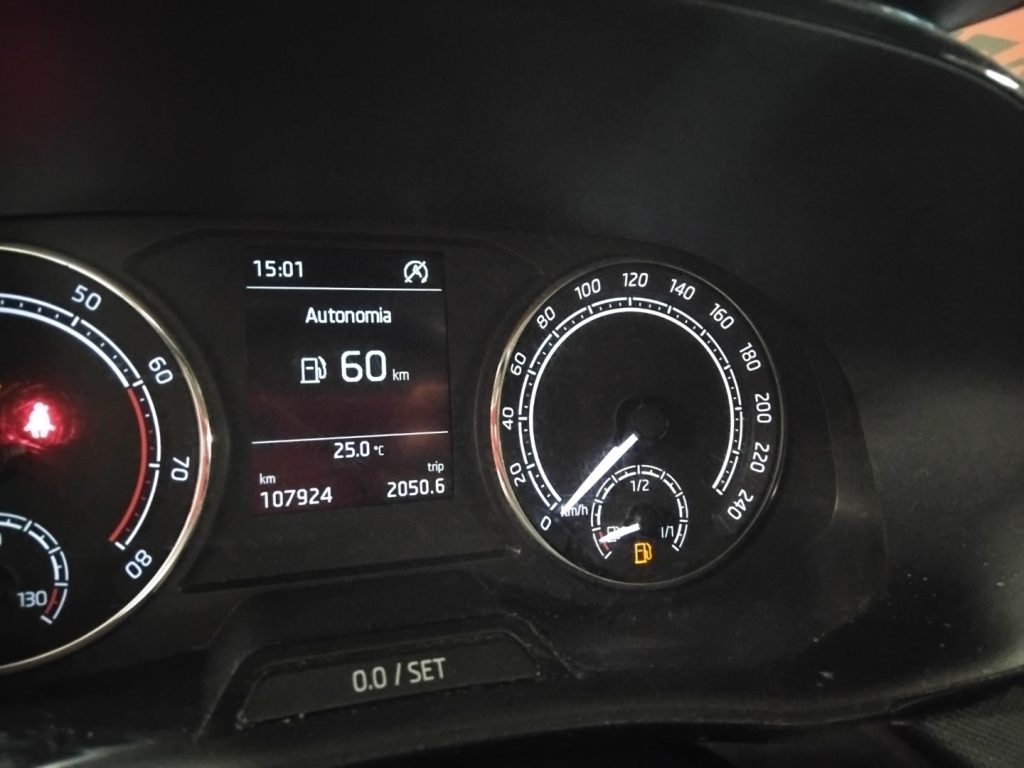 SKODA Fabia 1.0 MPI 80 CV Ambition - 22