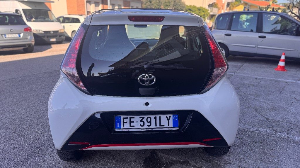 TOYOTA Aygo 1.0 VVT-i 69 CV 5 porte x-wave - 6