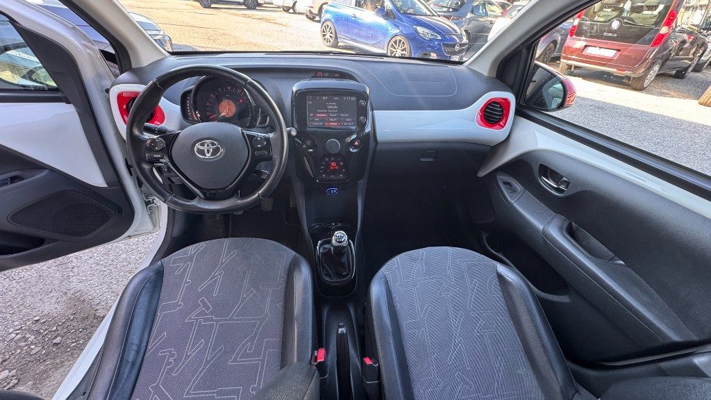 TOYOTA Aygo 1.0 VVT-i 69 CV 5 porte x-wave - 10