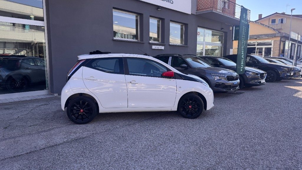 TOYOTA Aygo 1.0 VVT-i 69 CV 5 porte x-wave - 21