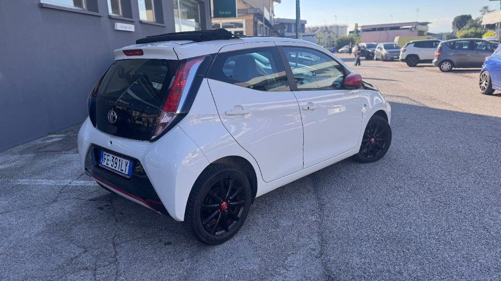 TOYOTA Aygo 1.0 VVT-i 69 CV 5 porte x-wave - 22