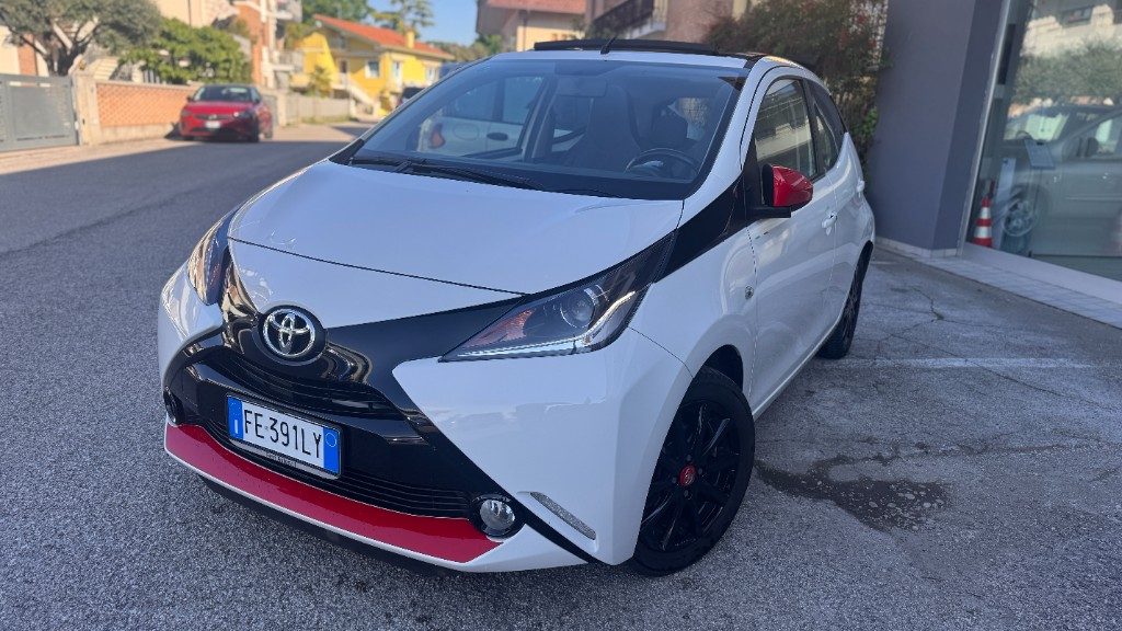 TOYOTA Aygo 1.0 VVT-i 69 CV 5 porte x-wave - 23