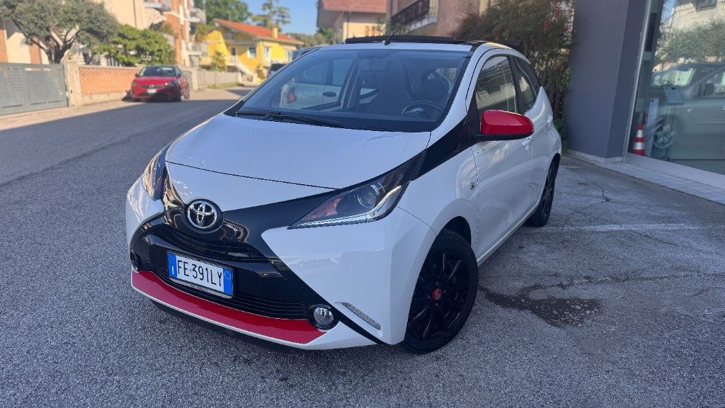 TOYOTA Aygo 1.0 VVT-i 69 CV 5 porte x-wave - 25