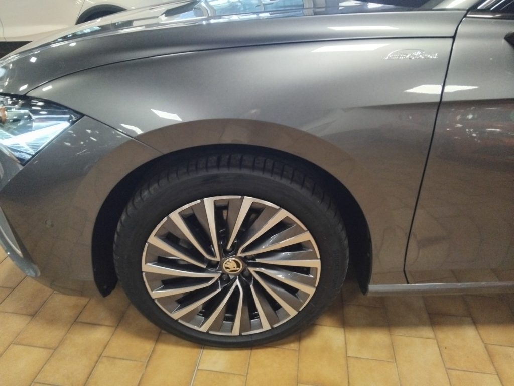 SKODA Superb 2.0 TDI DSG Wag. Laurin&Klement GRIMALDI SP. DAY - 42