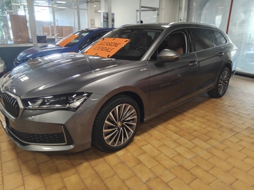 SKODA Superb 2.0 TDI DSG Wag. Laurin&Klement GRIMALDI SP. DAY - 2