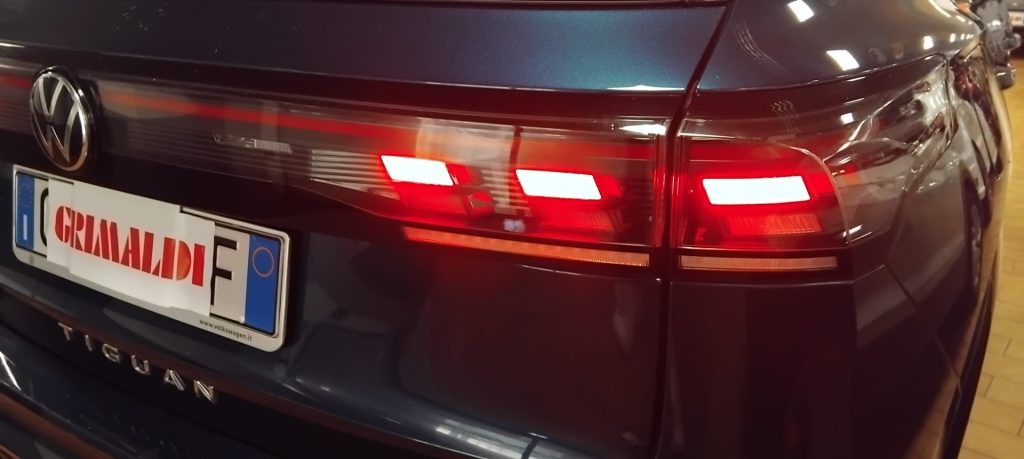 VOLKSWAGEN Tiguan 2.0 TDI 150 CV DSG R-Line C/GRIMALDI SPEC.DAY - 13