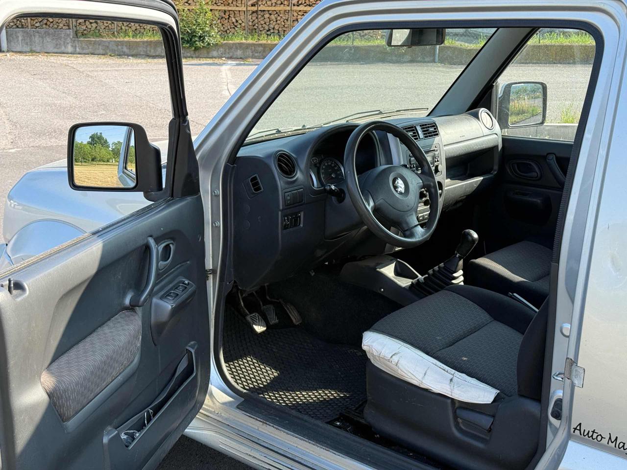 Jimny 1.3i 16V cat 4WD JLX - immagine 4
