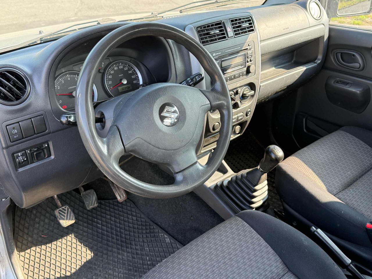 Jimny 1.3i 16V cat 4WD JLX - immagine 5