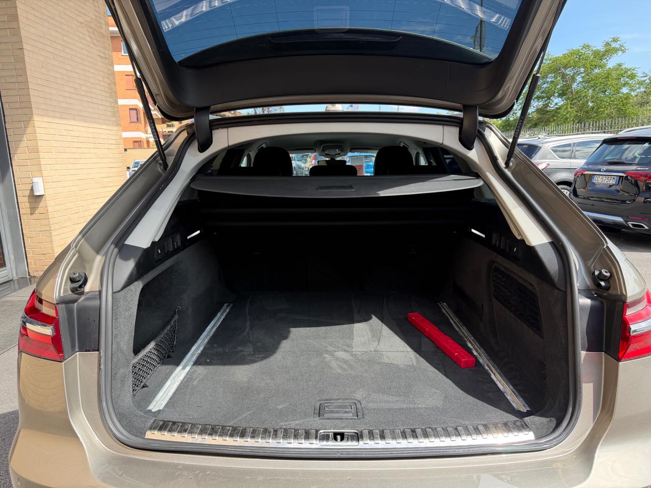 AUDI A6 Avant 40 2.0 TDI ultra S tronic Business AVANT - 8