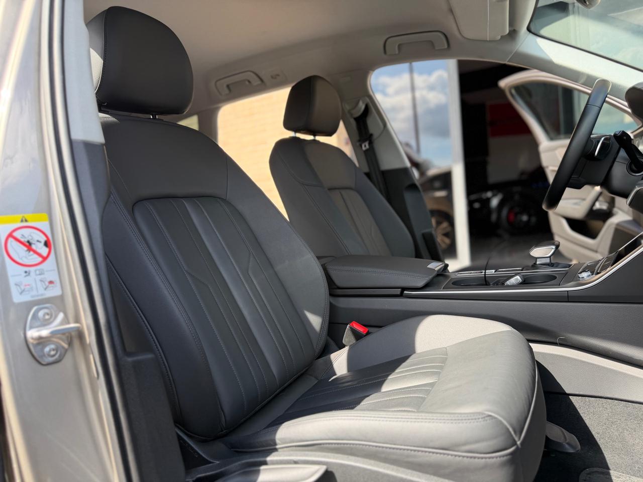 AUDI A6 Avant 40 2.0 TDI ultra S tronic Business AVANT - 12
