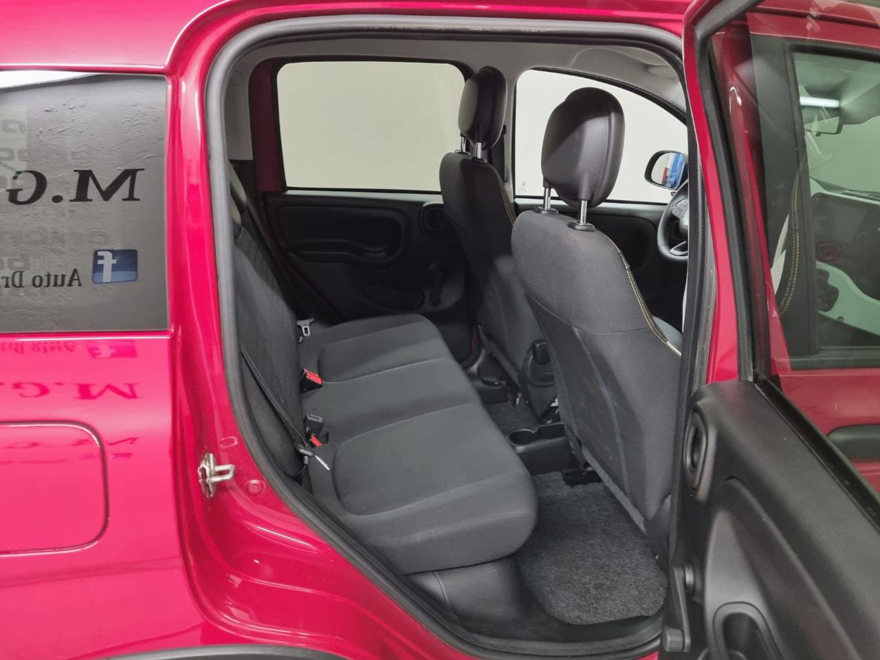 FIAT Panda 1.0 FireFly S&S Hybrid Pandina - 22