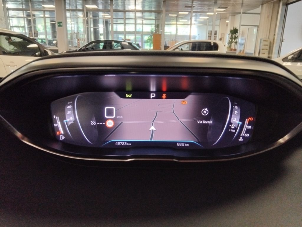 PEUGEOT 3008 BlueHDi 130 S&S EAT8 Allure Pack VIDEO LED - 27