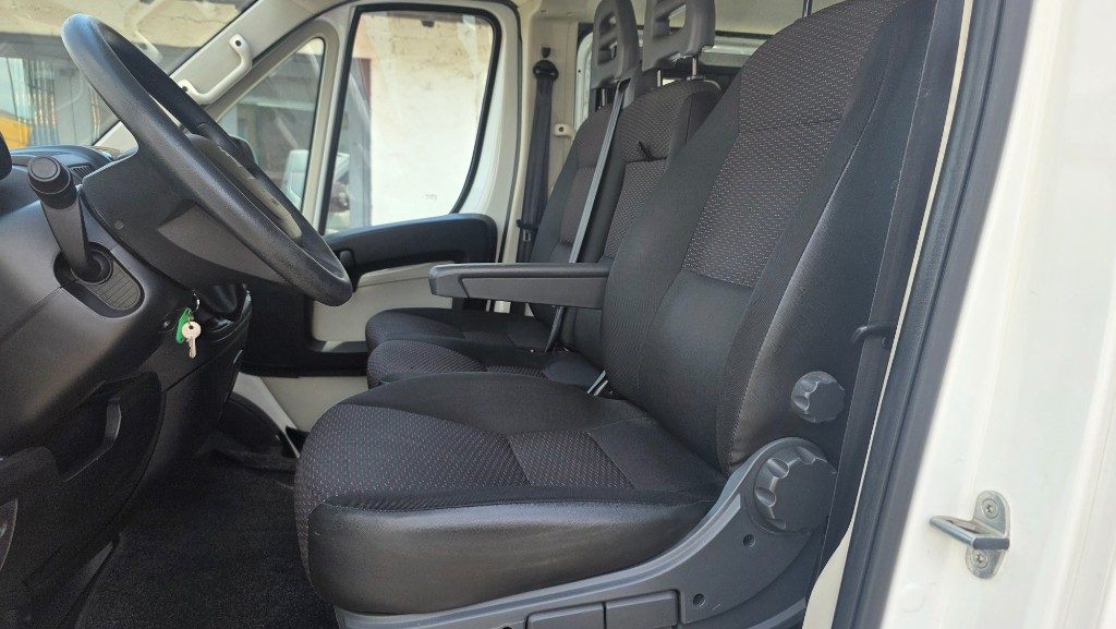 PEUGEOT Boxer 330 2.0 BlueHDi/110CV Comfort 9posti - 13