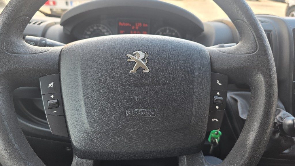 PEUGEOT Boxer 330 2.0 BlueHDi/110CV Comfort 9posti - 17