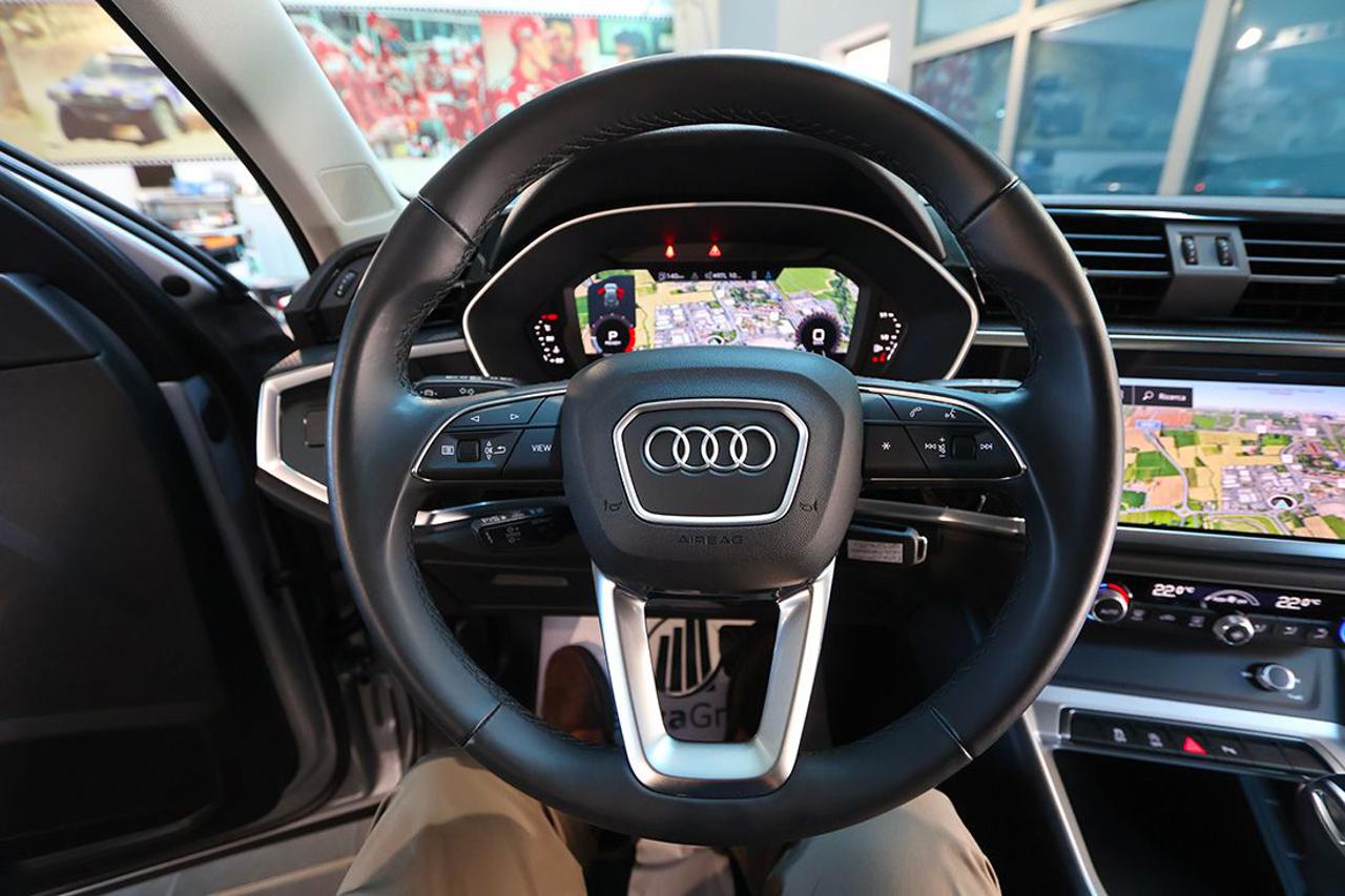 AUDI Q3 40 TFSI Quattro S-Tronic Business Advanced - 20