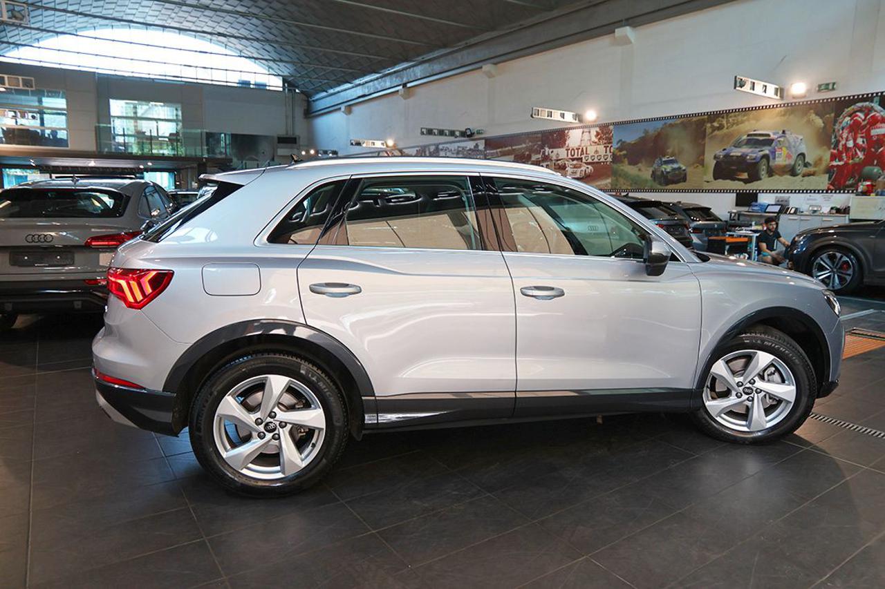 AUDI Q3 40 TFSI Quattro S-Tronic Business Advanced - 10