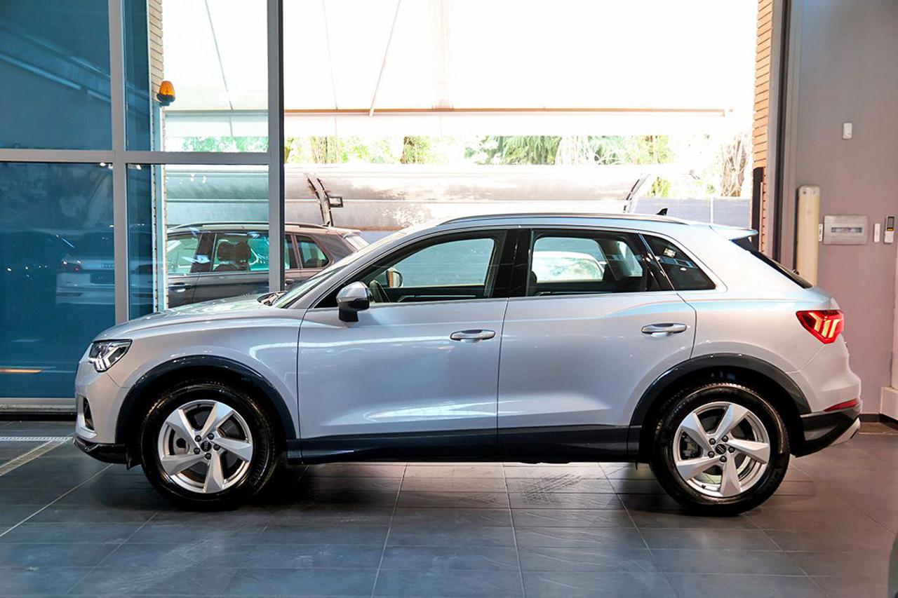 AUDI Q3 40 TFSI Quattro S-Tronic Business Advanced - 3