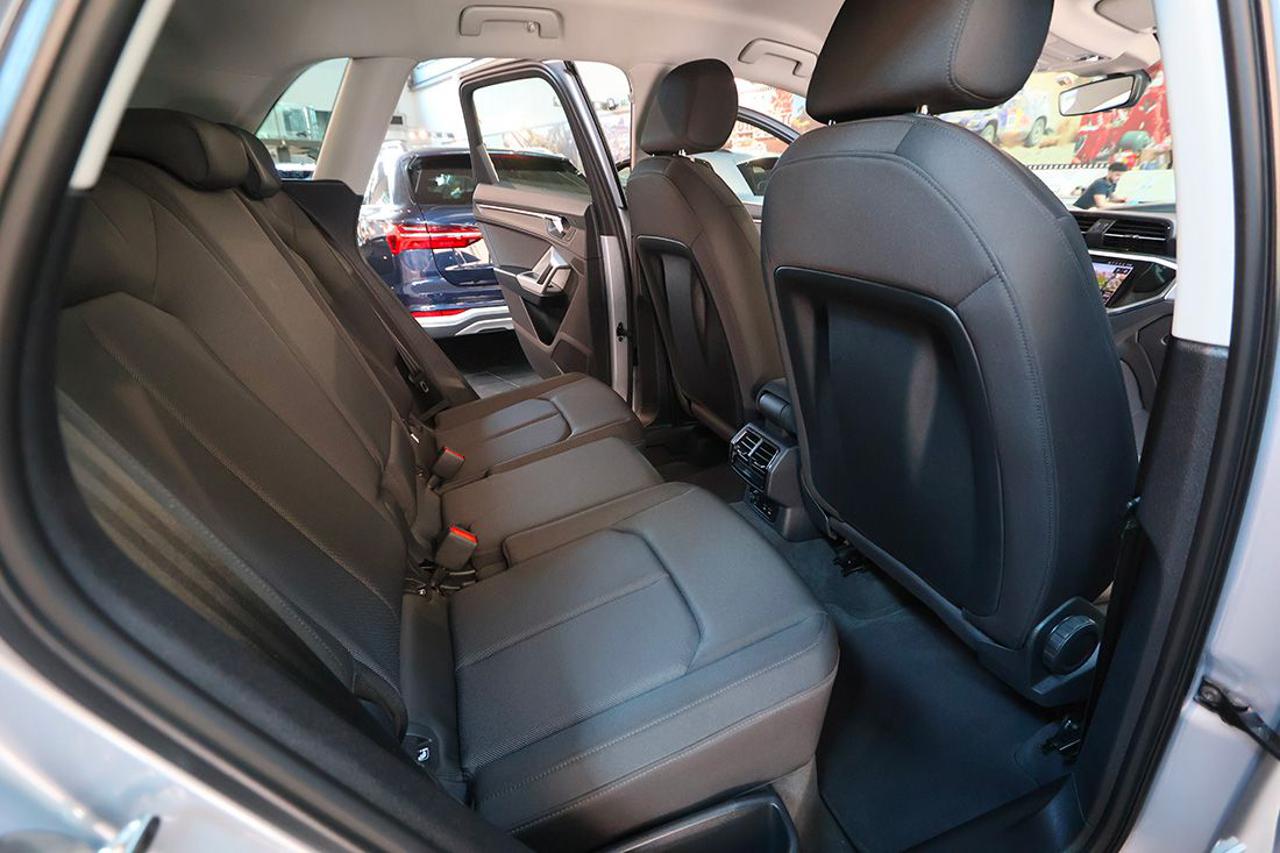 AUDI Q3 40 TFSI Quattro S-Tronic Business Advanced - 18