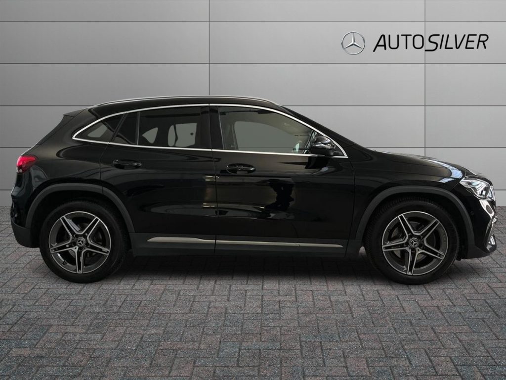 MERCEDES-BENZ GLA 180 Automatic Premium - 5