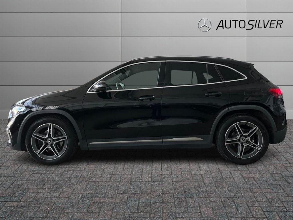 MERCEDES-BENZ GLA 180 Automatic Premium - 6