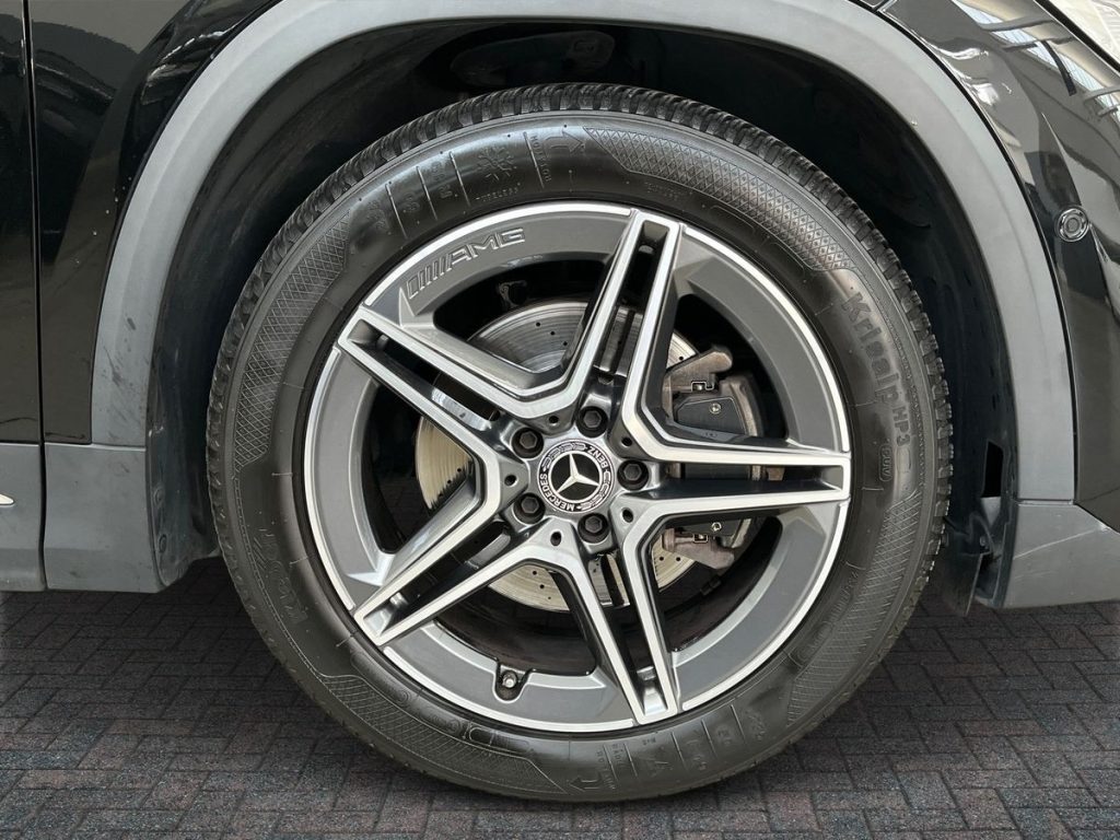 MERCEDES-BENZ GLA 180 Automatic Premium - 17