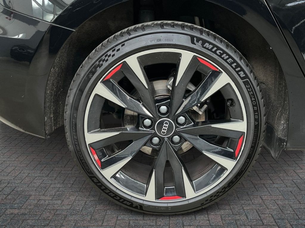 AUDI A3 Sportback 30 2.0 TDI Business Advanced - 7