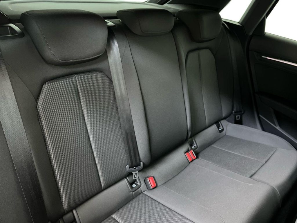 AUDI A3 Sportback 30 2.0 TDI Business Advanced - 16