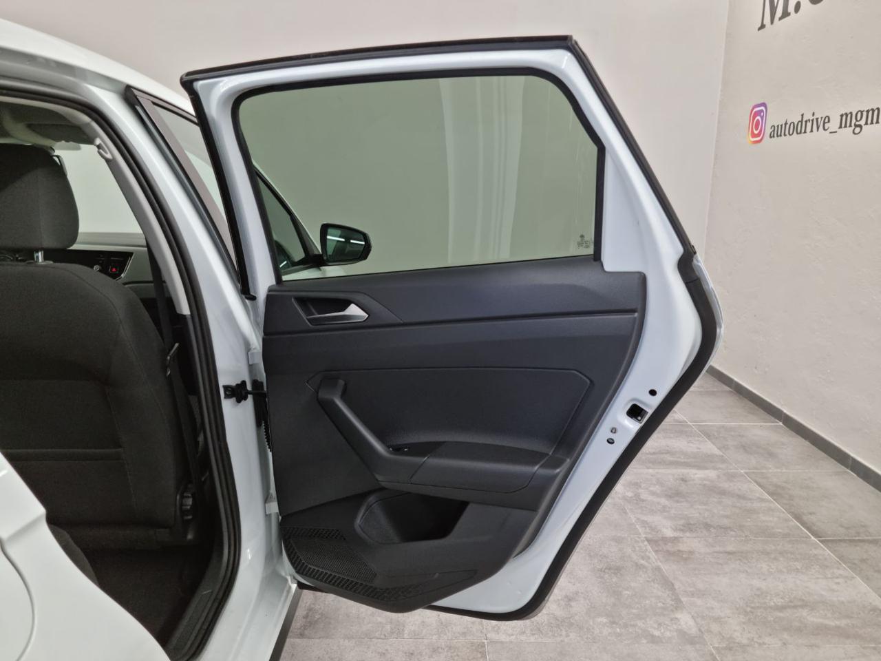 VOLKSWAGEN Polo 1.0 TSI DSG R-Line - 31