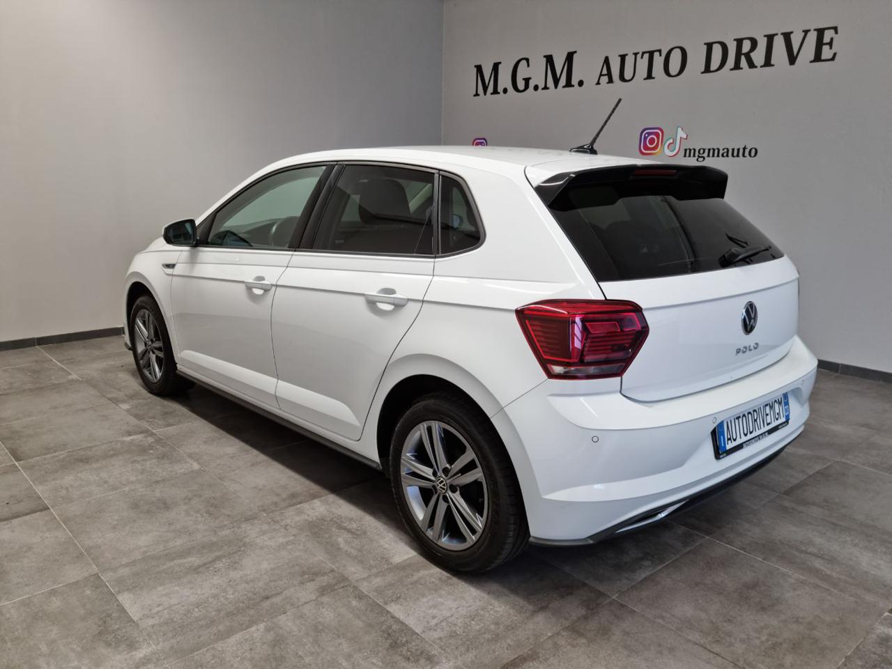 VOLKSWAGEN Polo 1.0 TSI DSG R-Line - 22